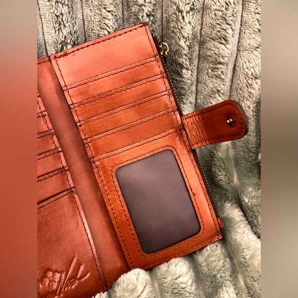 PATRICIA NASH NAZARI WORLD MAP•HUMMINGBIRD LEATHER WALLET - Picture 10 of 14